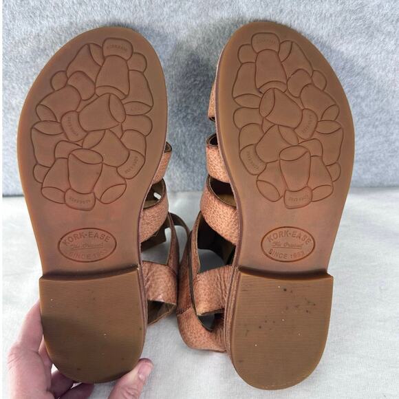 Kork Ease Woman’s sz 6 Leather Buckle Baltea Gladiator Sandals  Flat - Picture 7 of 8
